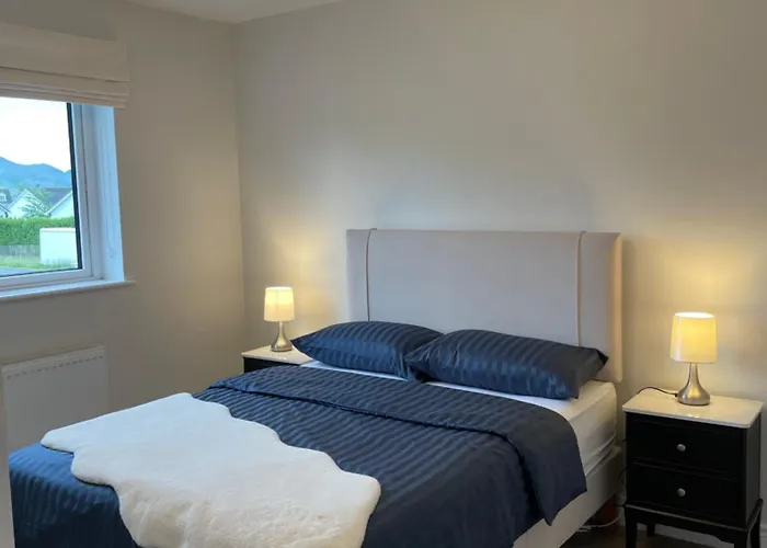 22 The Hawthorns 別荘 バンクラナ